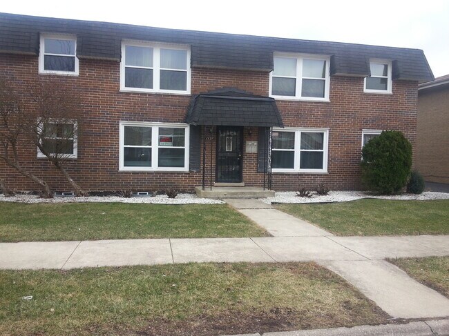 building - 1437 E 156th St