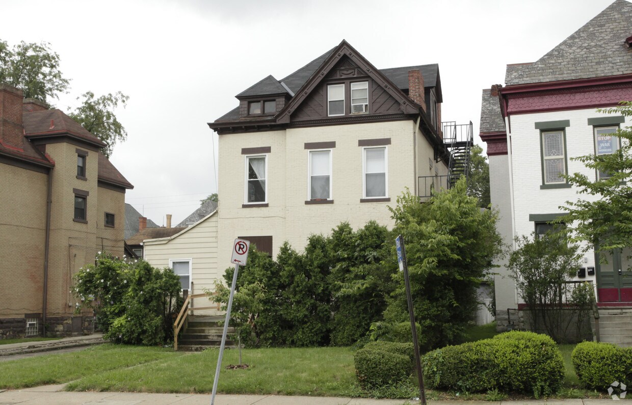 Building Photo - 5464 Stanton Ave