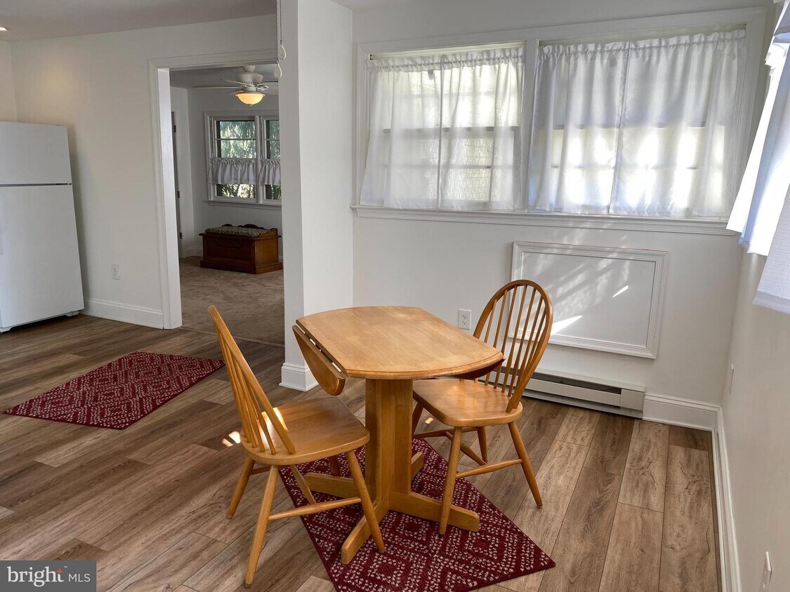 Foto principal - 7532 C St