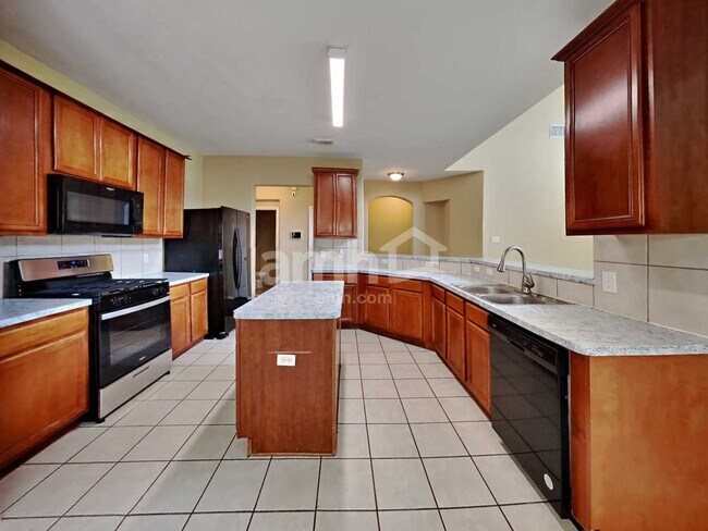 Foto del edificio - 18250 Eton Ridge Ct