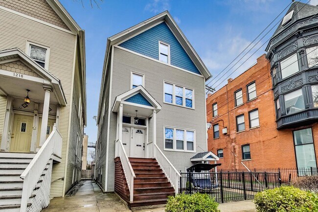 Foto del edificio - 1214 W Wrightwood Ave