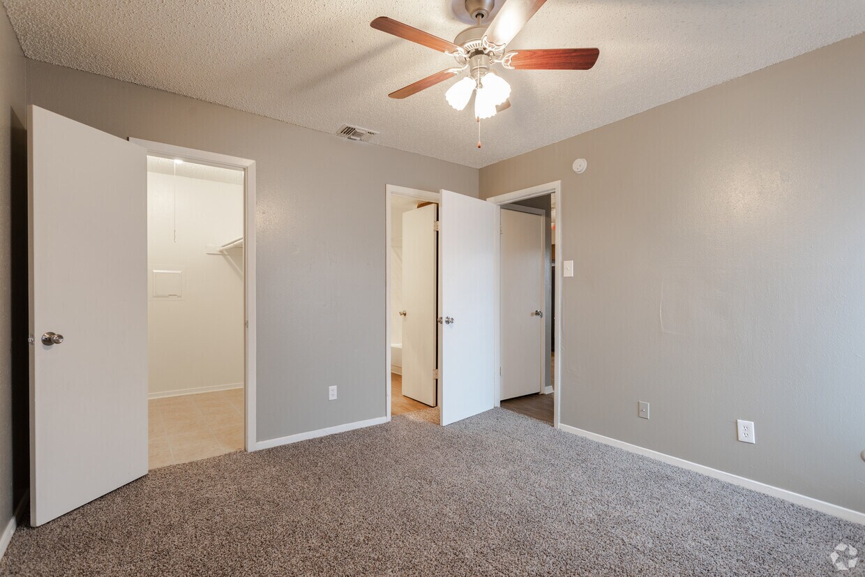 Tri Pointe Square Apartments
