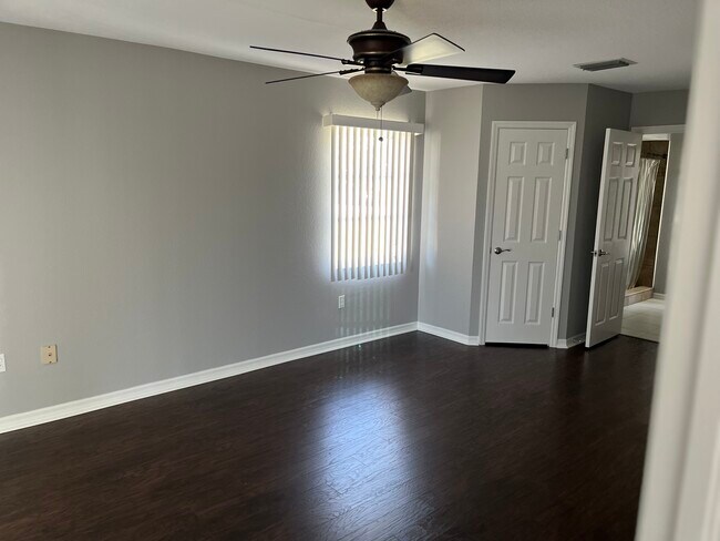 Master BR - 23367 Weaver Ave