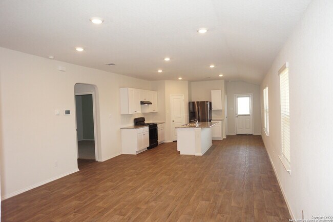 Foto del edificio - 3327 Stoney Knoll