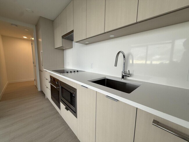 Building Photo - 13675-1107A 107A Ave