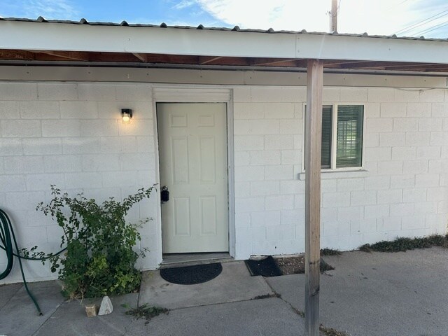 Building Photo - 2020 U.A Ave #15