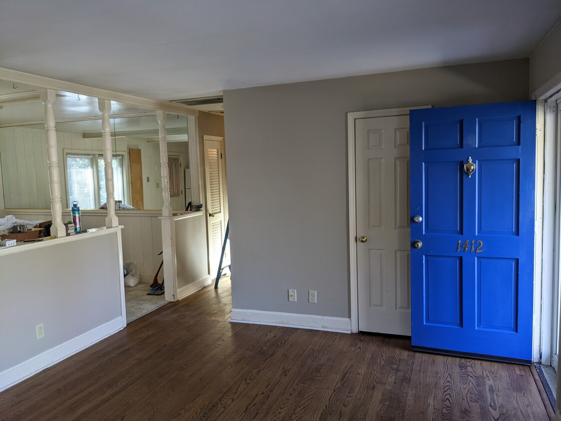 Living Room - 1412 Briarfield Dr