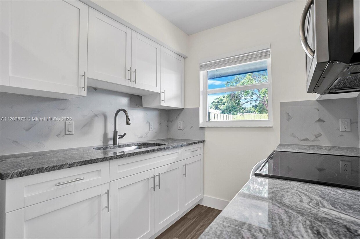 Foto principal - 929 S N St