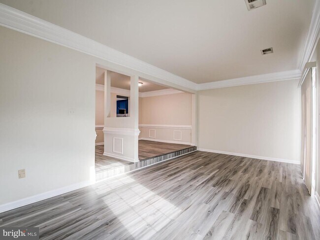 Building Photo - 8964 McDowell Common