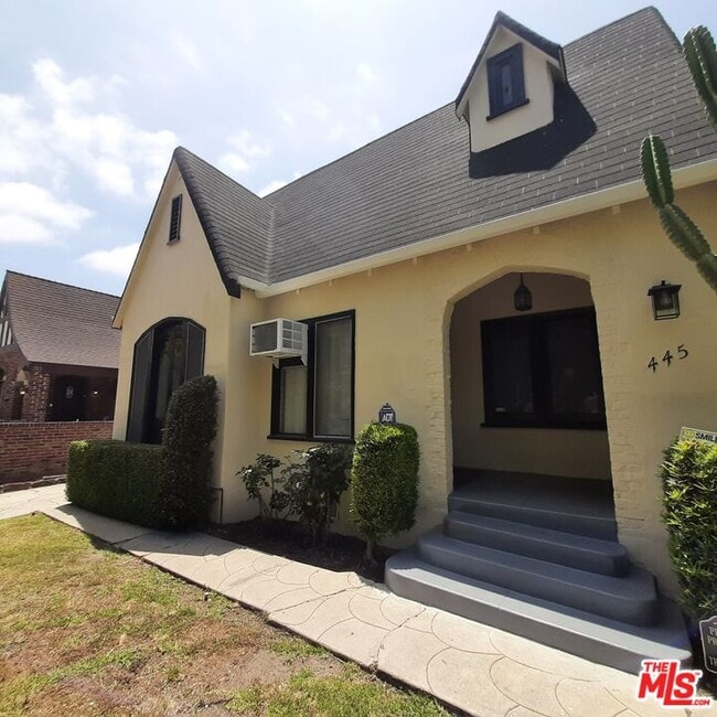 Building Photo - 445 S Wetherly Dr