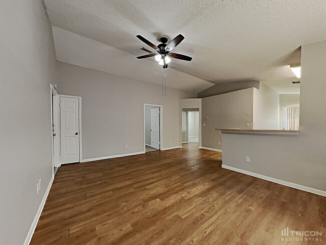 Building Photo - 3139 Boynton Dr