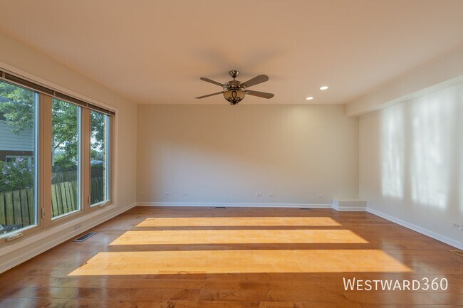 Foto del edificio - 3125 Lake Ave