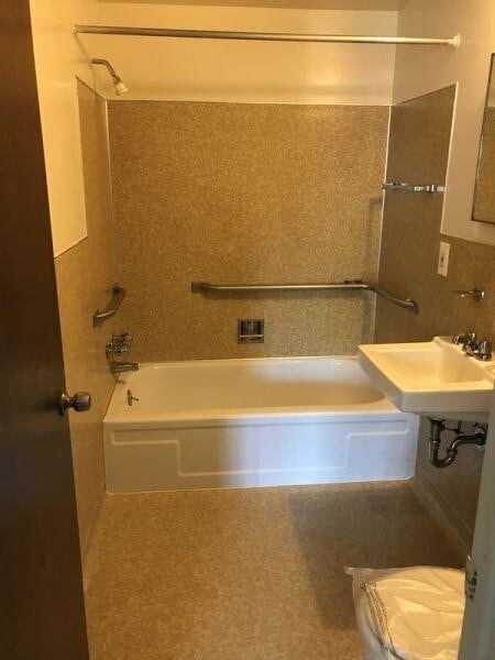 Foto del edificio - 919 Sutton Dr