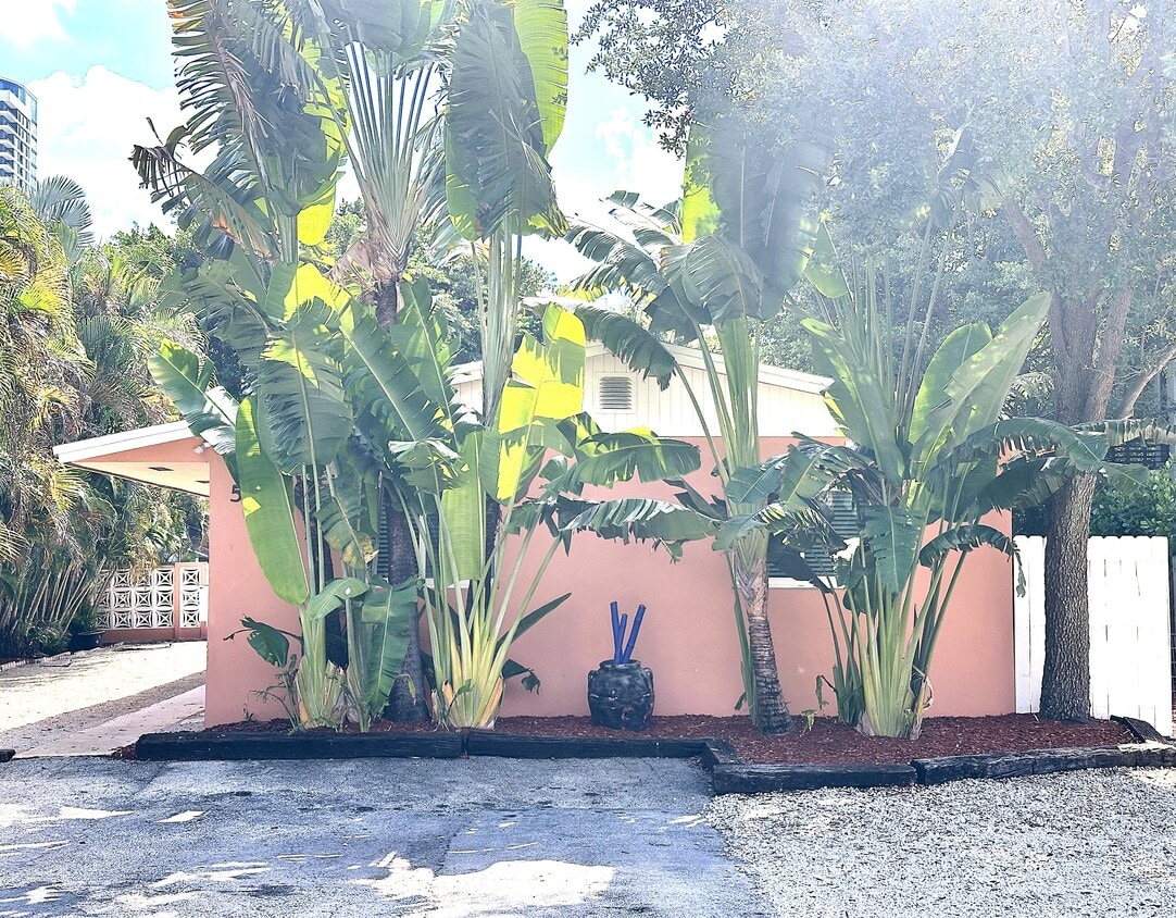 Primary Photo - 520 SW 6th Ave