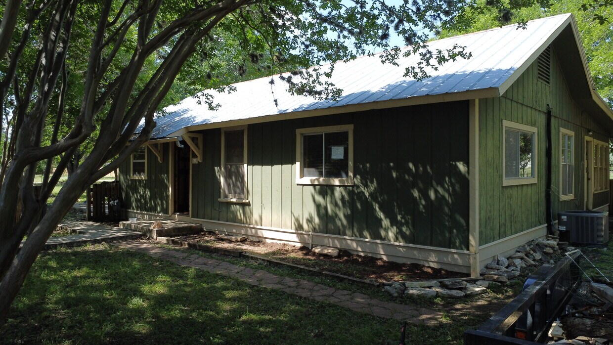 Foto principal - 414 3rd St