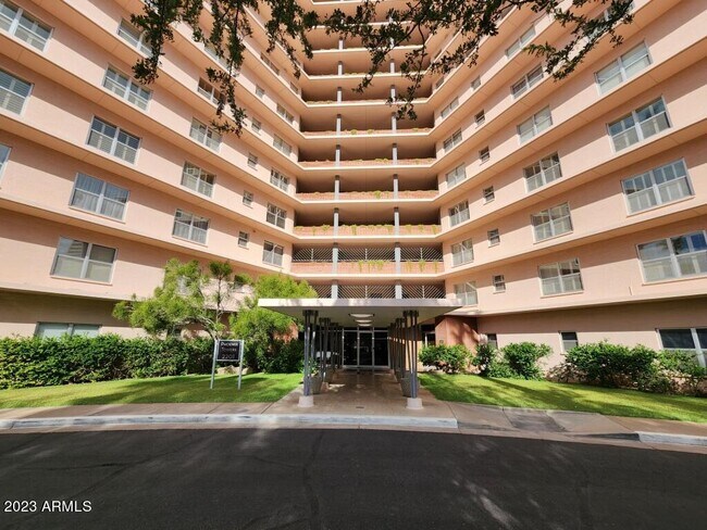 Foto del edificio - 2201 N Central Ave