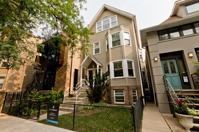 Building Photo - 1120 W Wolfram St