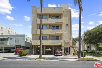 Building Photo - 1922 Selby Ave