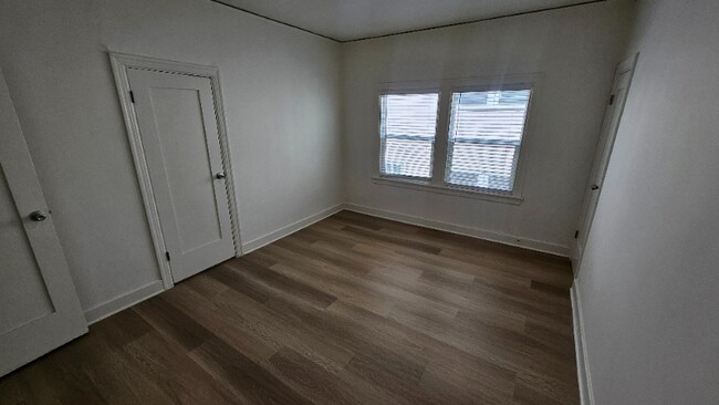 Foto del edificio - 427-431 Normandie Ave
