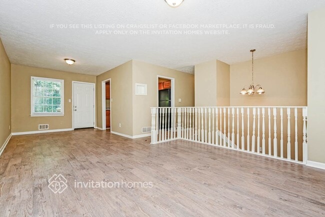 Building Photo - 1367 Classic Dr NE