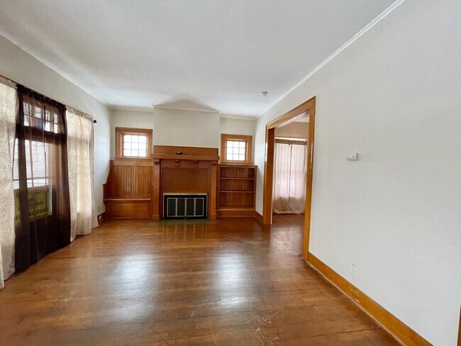 Foto del edificio - 1186-1186 W 8th St