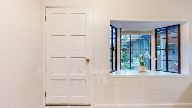 Building Photo - 4634 Bridle Trail