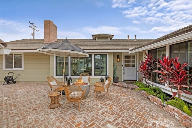Building Photo - 3082 Rowena Dr