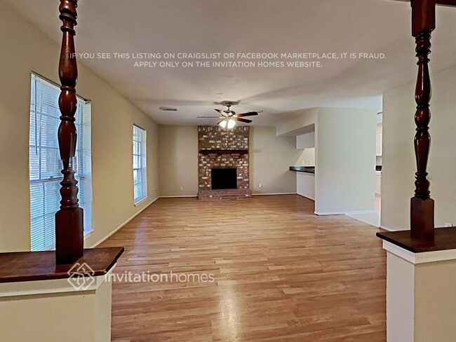 Building Photo - 2022 Oak Shores Dr