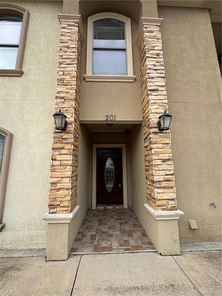 Building Photo - 201 S 1st Ave