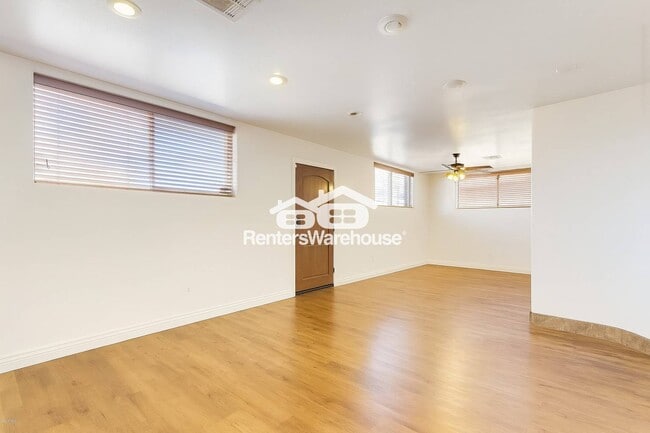 Building Photo - 1201 E Winter Dr