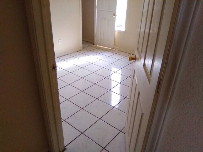 Foto del edificio - 2903 cantabrian dr