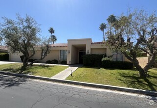 Building Photo - 11 Mission Palms Dr W