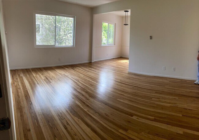 Living Room - 1523 Berkeley St