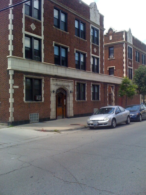 Foto principal - 2351 W Wilson Ave