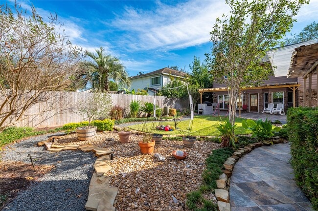 Building Photo - 603 Chedworth Dr