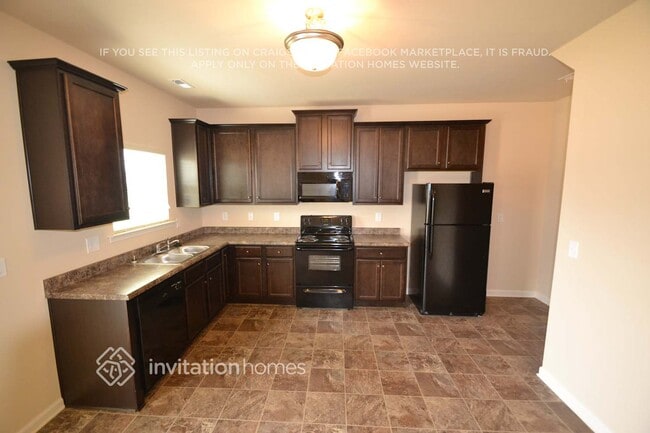 Building Photo - 127 Biscayne Terrace