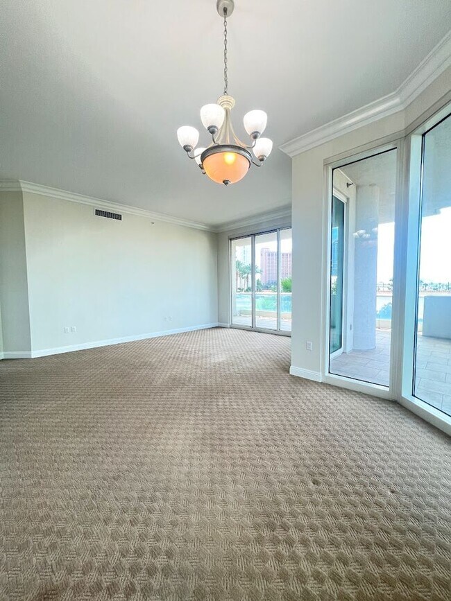 Foto del edificio - Turnberry Place - 2 Bedroom 2 Bath Condo