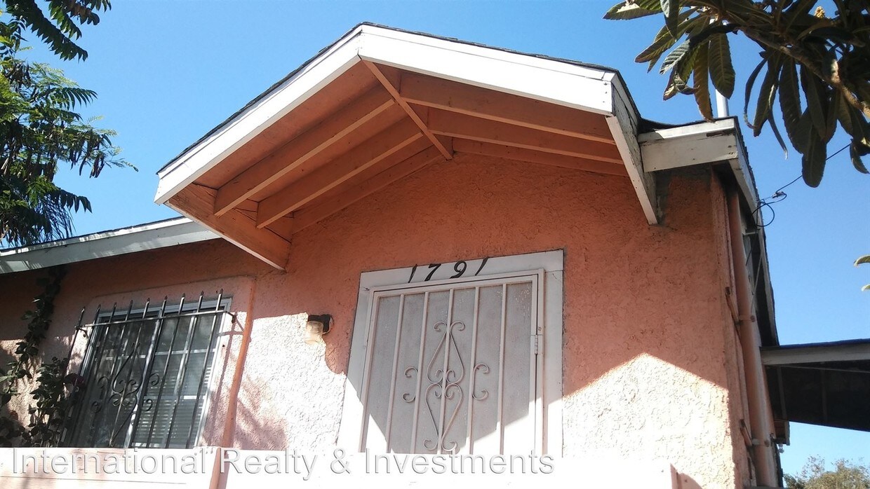 Foto principal - 1785 E 110th St
