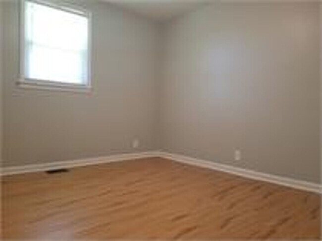Foto del edificio - 2 bd 1 ba duplex in a Great Location
