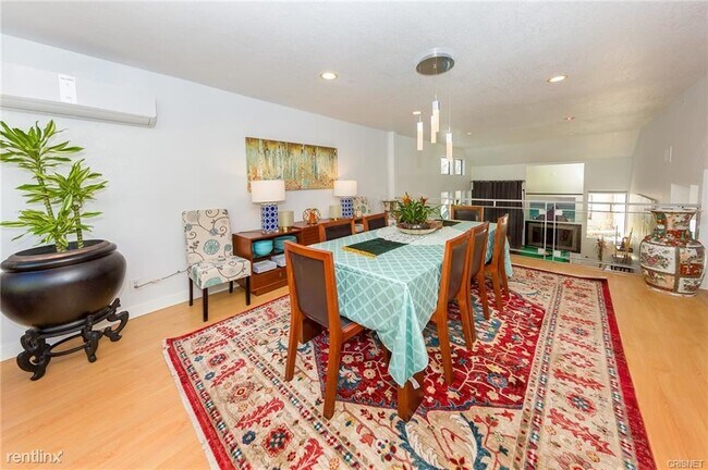 Foto del edificio - 5 br, 3.5 bath House - 5038 Clavel Ct