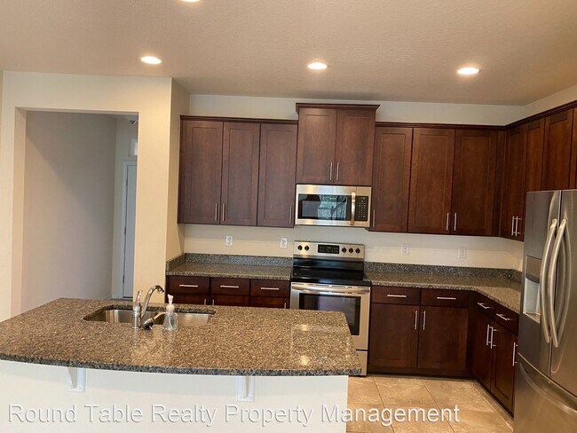 Building Photo - 3 br, 2.5 bath House - 83 Bush Place