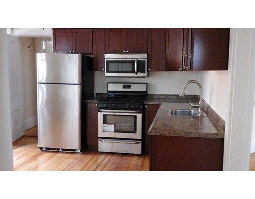 Building Photo - 165 Whitwell St