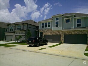 Building Photo - 12718 Dog Canyon Trl