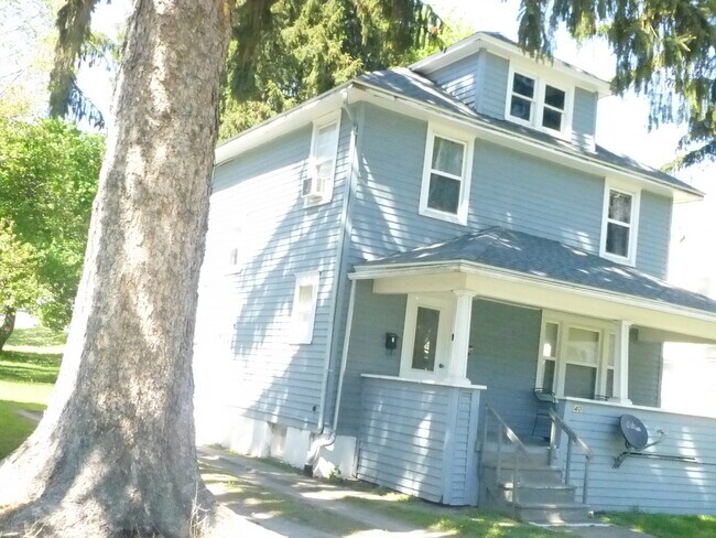 Foto del edificio - 40 Spring Forest Ave