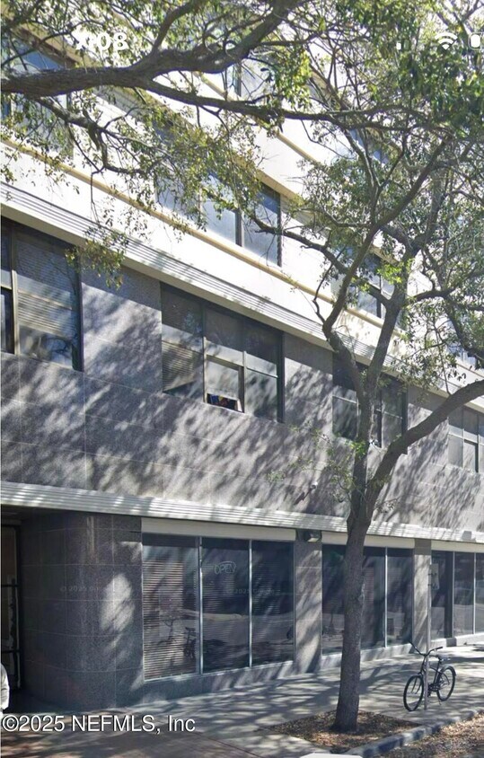 Primary Photo - 311 W Ashley St