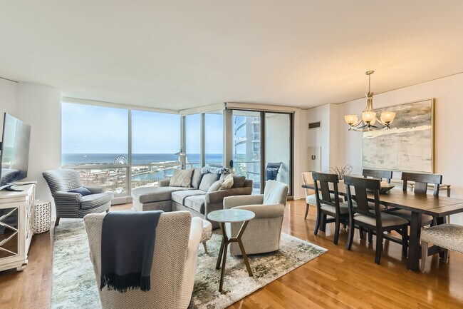 Building Photo - 420 E Waterside Dr