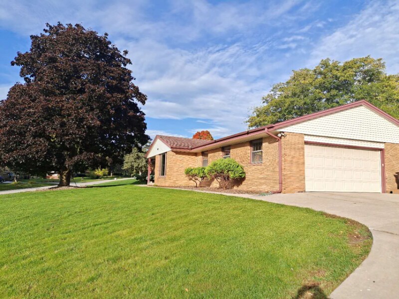 Primary Photo - 5360 S Maryknoll Dr