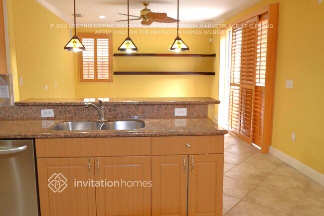 Foto del edificio - 6243 SW 158th Ave