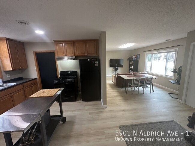 Building Photo - 5901 N Aldrich Ave