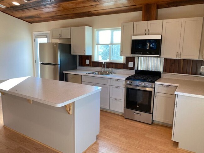 Foto del edificio - 8075 Curbaril Ave